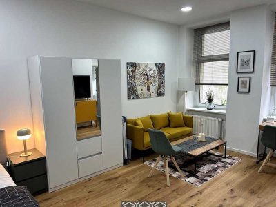 Hochwertig sanierte 1 Zimmer Altbauwohnung mit Loftcharakter Nähe U Bahn Station Frankfurter Tor