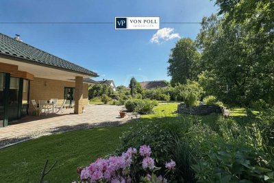 Lebensqualität I Walmdach-Bungalow mit Privatsphäre auf einzigartigem Grundstück I Seniorengerecht