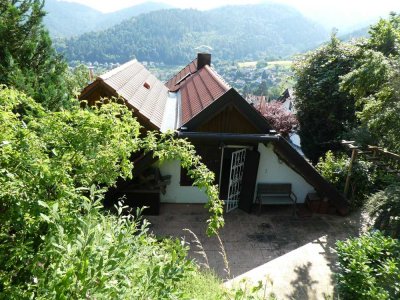 Einfamilienhaus mit weitläufigem Blick ins Tal