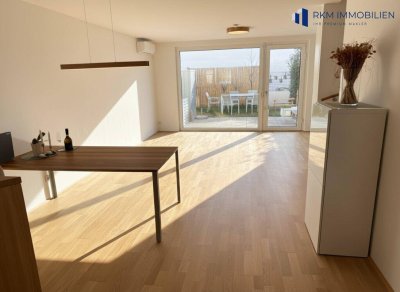 Stilvolles Reihenhaus mit Terrasse, Garten und Parkplatz