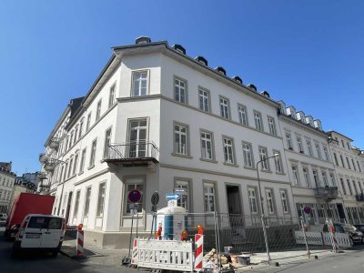Für Dachgeschoss-Liebhaber sanierte 3 Zimmer Whg. mit Aufzug in zentraler Lage von Wiesbaden