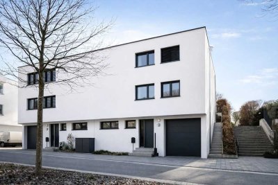 Ihr Traum vom modernen Wohnen - Bauhaus-DHH in Landshut