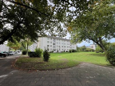 Helle renovierte 2 Zi.-Whng. mit Balkon - Bad mit Fenster - Duisburg Rheinhausen