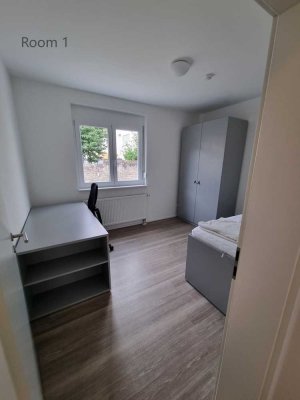 WG-Zimmer/ Furnished Single Rooms (€389 All-Inclusive)