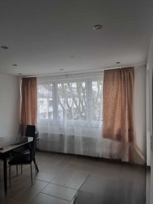 Schöne 4-Zimmer-Wohnung mit Balkon, Einbauküche & Teilmöblierung in Bonn-Duisdorf
