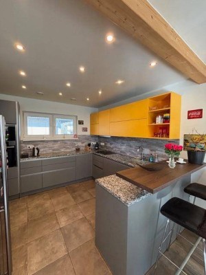 Modernes Einfamilienhaus mit großem Garten und Doppelgarage in Potzneusiedl