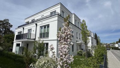 Neuwertige möblierte sonnige 3-Zi-Wohnung 1.OG 2 Balkone Süd & West in Obermenzing – Privatverkauf