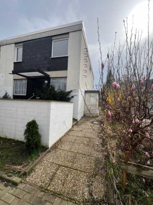 Charmantes Reihenendhaus nahe Querum – gestalten Sie Ihr neues Zuhause