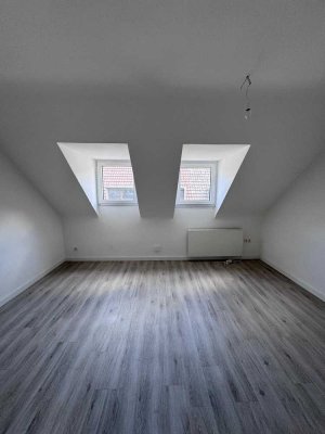Schicke 3,5- Raum Dachgeschosswohnung