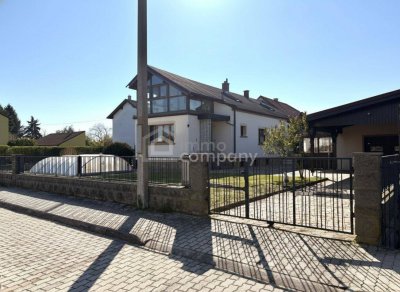 Einfamilienhaus mit Garten, Pool &amp; Garage in Laa an der Thaya!