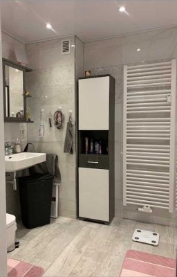 Frisch modernisierte, hochwertige Wohnung in citynaher Lage von privat