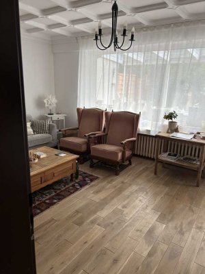 Modernisiertes Haus mit fünf Zimmern und EBK in Euskirchen