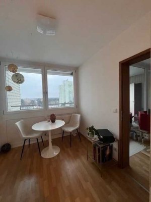 Helle 3,5-Zimmer-Wohnung mit Balkon in Erlangen - 10.Stock