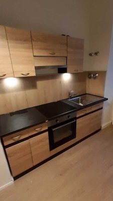 Erstbezug nach Sanierung: freundliche 2-Zimmer-Wohnung mit EBK in Dresden Neustadt