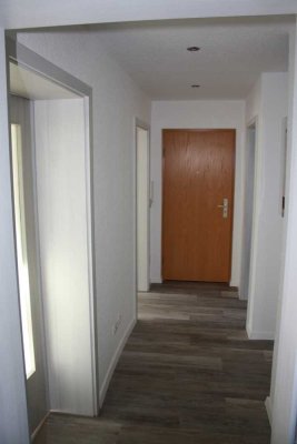 Attraktive, lichtdurchflutete 3-Raumwohnung nach Kernsanierung - Erstbezug