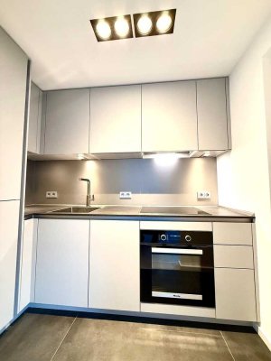 Eppendorf, ruhige, grüne Sackgassenlage, luxuriös modernisierte 2-Zi.-Whg., Stellplatz, courtagefrei