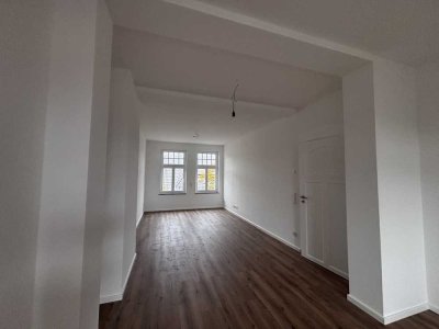 Stilvolle Altbauwohnung –  mit Original Jugendstil-Kassettentüren– frisch kernsaniert!