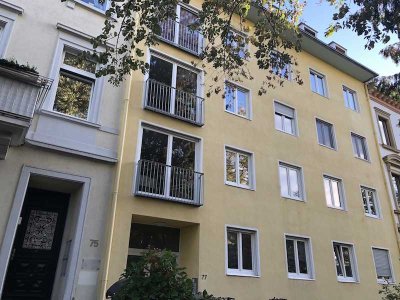 ***WOHNEN IN KARLSRUHE = GEMÜTLICHES WOHNREFUGIUM MIT SÜDBALKON IN TOLLER INNENSTADTLAGE***