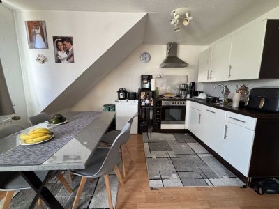 Schöne 3 Zimmer Dachgeschosswohnung