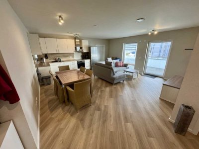 Barrierefreie 2-ZKB mit Balkon, Aufzug & Stellplatz, Baujahr 2022