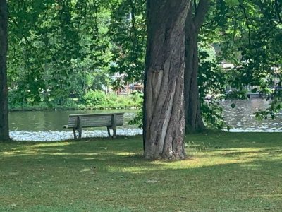 Schöne Wohnung mit Balkon, Wasserblick, möbliert, ideal für Singles