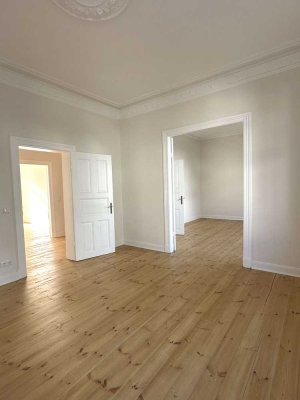 Sonnige 3-Zi. Altbau-Wohnung mit Balkon in Hamburg-Ottensen