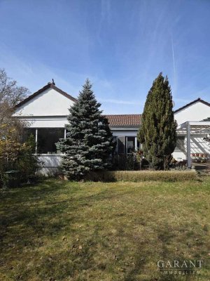 Großzügiges Architektenhaus mit einzigartigem Grundstück in Straubing OT Alburg