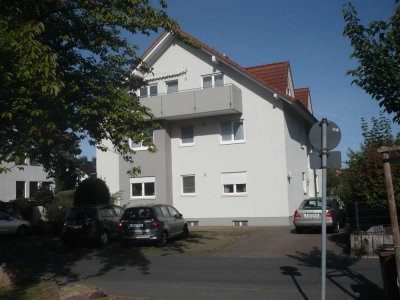 Ansprechende 2-Raum-Dachgeschosswohnung mit EBK und Balkon in Hösbach
