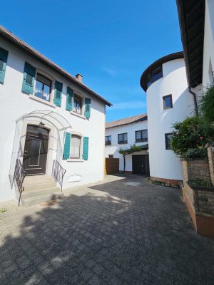 2 Häuser - vielseitig mit Platz und Potenzial!