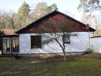Einfamilienhaus mit Nebengebäuden