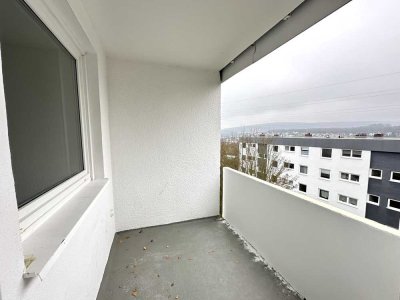 Helle, gemütliche 2-Zimmerwohnung mit Balkon, Stellplatz und Blick ins Grüne!