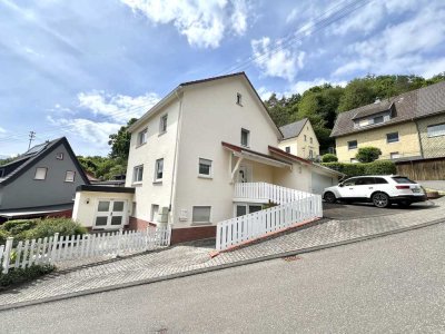 Zweifamilienhaus in ruhiger Lage von Mittelbollenbach