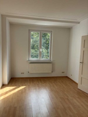Sonnige 2-Zimmerwohnung mit Altbau-Charme im Stuttgarter Süden