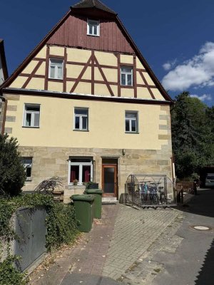 Außen Fachwerk, Innen modern –  2,5 Zimmer Wohnung in Heroldsberg