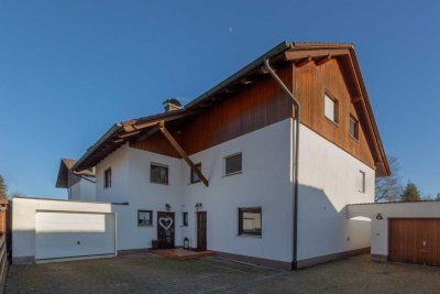FBC - 2 Häuser in idyllischer Traumlage  - Großzügiges Wohnen für zwei Familien