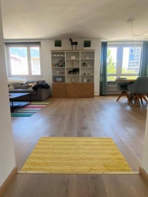 Klinik/Uninähe: schön ausgestattete 3-4 Zimmerwohnung mit Westbalkon (teilmöbliert)