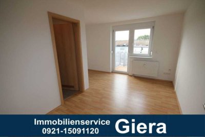 WG-Zimmer mit eigenem Bad und Balkon in 3er-WG