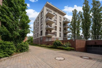 Ufer-Idylle in Köpenick: Barrierefreie 4,5-Zimmer-Wohnung mit Spreeblick & Südterrasse