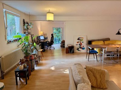 Große Wohnung mit Garten in zentraler Lage (WG geeignet)