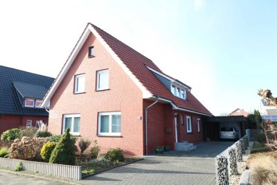 Gepflegtes, teilmodernisiertes Wohnhaus mit Keller, Garage und großem Wintergarten