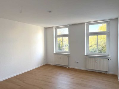 Helle, frisch renovierte 2-Zimmer-Wohnung mit Balkon und Tageslichtbadezimmer