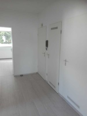 Gemütliche renovierte lichtdurchflutete 2,5-Zimmer-Wohnung mit modernem Komfort -direkt einziehen-