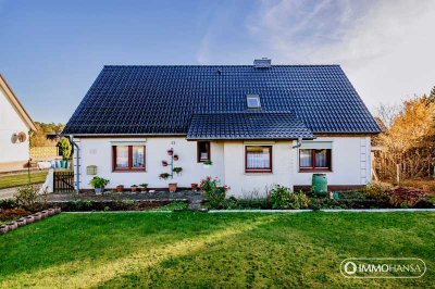 Einfamilienhaus mit Nebengebäuden und Bauplatzoption in attraktiver Lage bei Rheinmetall!