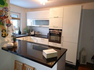 Helle und gepflegte 3-Raum-Wohnung mit EBK + TG Stellplatz in Schönaich