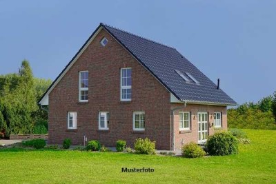 Sehr guter Zustand - Einfamilienhaus nebst Garage