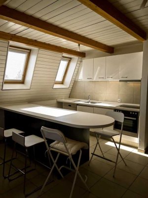 MODERNE 2-ZIMMER-MAISONETTE | TOPLAGE IN MÖHRINGEN