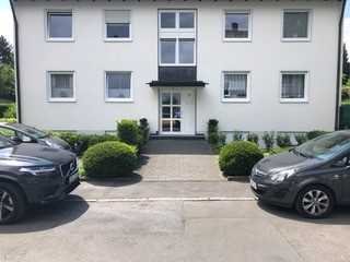 Gemütliche UG-Wohnung mit Einbauküche