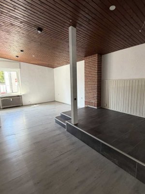 Wohnen mit Charakter: 2,5-Zimmer-Wohnung in Oberhausen