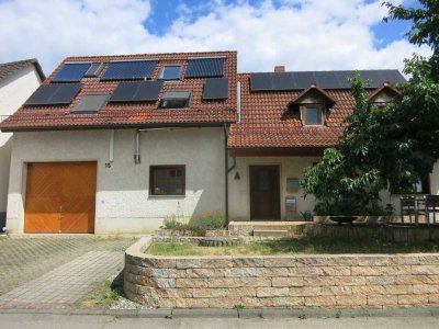 Einfamilienhaus, ca.175,6 qm Wohnfläche + ca.95 qm Nutzfläche, Grundstück 452 qm, Engen/Anselfingen