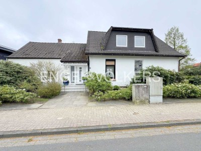Gemütliche Dachgeschosswohnung mit Balkon in ruhiger Lage